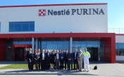 Spotkanie zarządu Nestlé in the Market w Polsce w nowopowstałej fabryce Nestlé Purina w Nowej Wsi Wrocławskiej, maj 2015